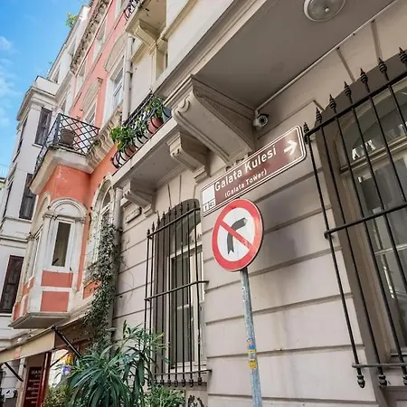 Modern Flat In Galata * Istanbul