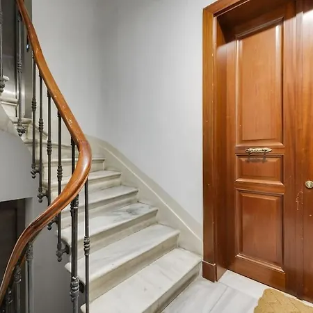 Modern Flat In Galata